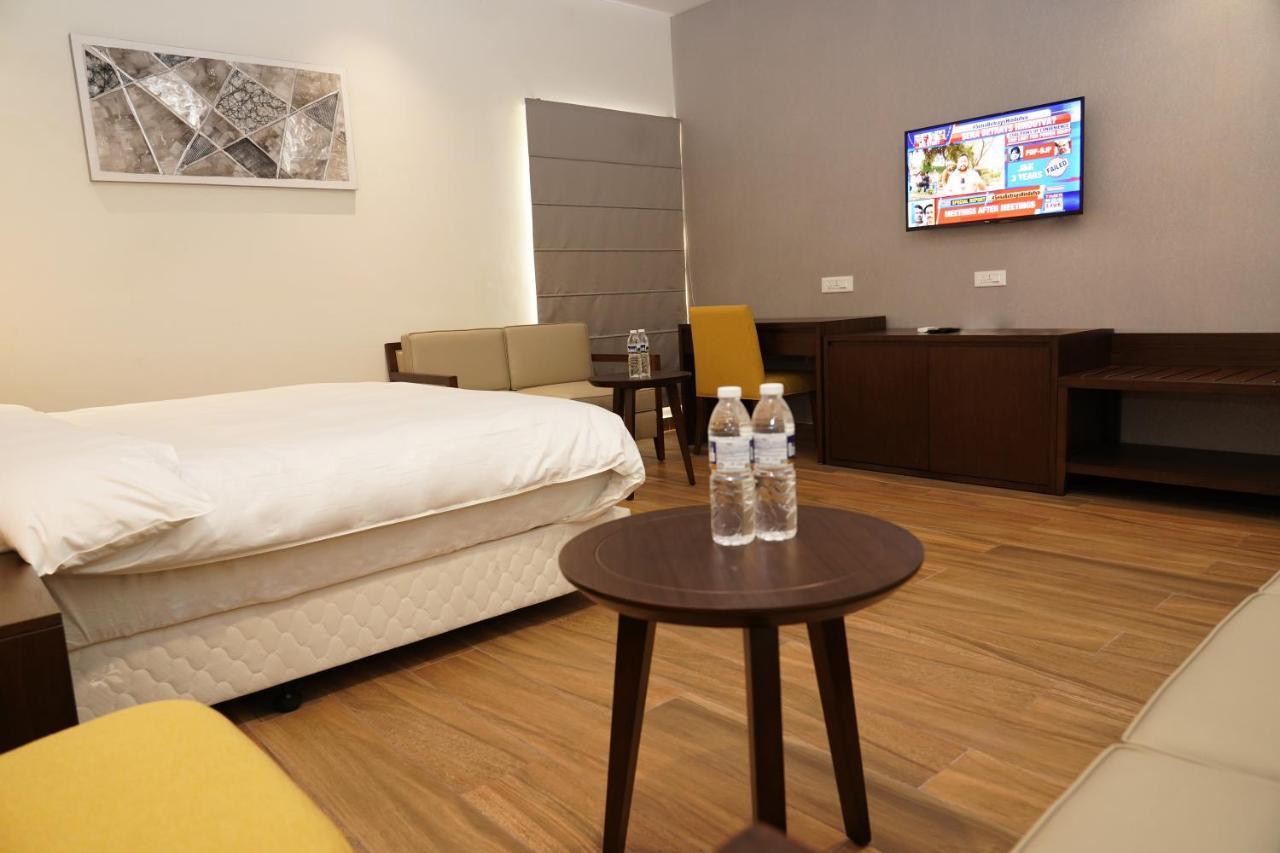 Hotel D Dev Vijayawāda 外观 照片