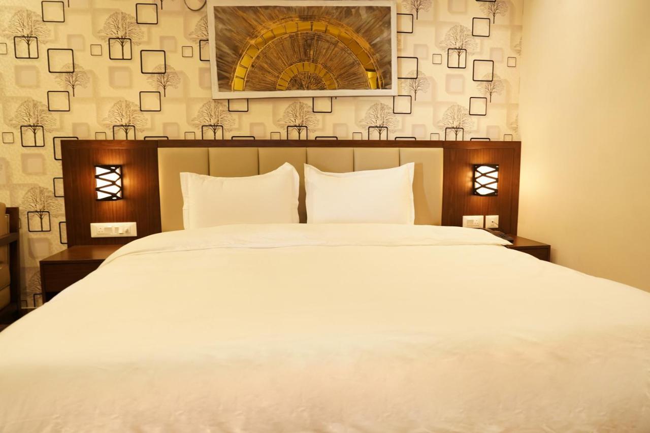 Hotel D Dev Vijayawāda 外观 照片